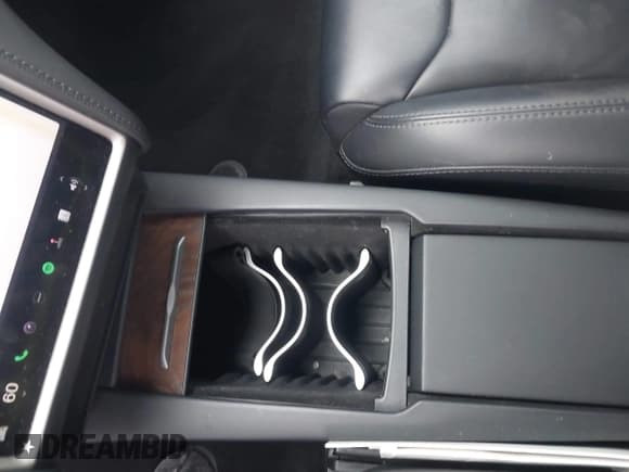 ✅ 2018 Tesla Model S 75D • VIN: 5YJSA1E27JF282680 • Lot: 43715772. Listed on IAAI with 110,434 mi. Free auction sales archive from the USA and detailed vehicle history report at DreamBid. Image 18.