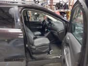 ✅ 2013 Ford Escape SE • VIN: 1FMCU9GX2DUC28097 • Lot: 42314503. Wystawiony na IAAI z przebiegiem 141 630 mil. Bezpłatny archiwum sprzedaży aukcyjnych z USA i szczegółowy raport historii pojazdu na DreamBid. Zdjęcie 5.