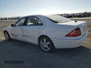 ✅ 2005 Mercedes-Benz S 500 • VIN: WDBNG75J65A453020 • Лот: 87068195. Опубликован ранее на Copart с пробегом 164 952 миль. Бесплатный доступ к архиву аукционных продаж из США и подробный отчёт об истории автомобиля на DreamBid. Изображение 2.