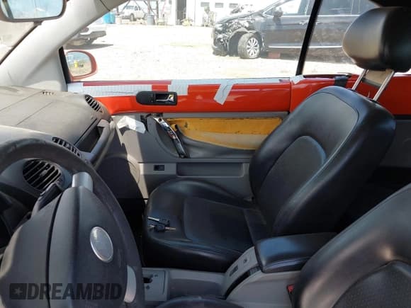 ✅ 2003 Volkswagen Beetle GLS • VIN: 3VWCK21Y73M310538 • Lot: 42457665. Listed on IAAI with 129,942 mi. Free auction sales archive from the USA and detailed vehicle history report at DreamBid. Image 12.