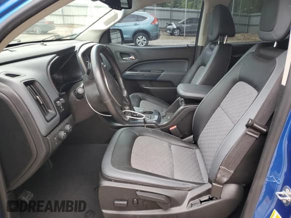 ✅ 2019 Chevrolet Colorado 4WD Z71 • VIN: 1GCGTDEN4K1252722 • Лот: 53078195. Опубликован ранее на Copart с пробегом 66 325 миль. Бесплатный доступ к архиву аукционных продаж из США и подробный отчёт об истории автомобиля на DreamBid. Изображение 7.