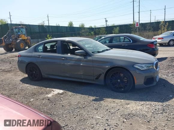 ✅ 2021 BMW 5 Series 540i xDrive • VIN: WBA73BJ03MWX30307 • Lot: 41891615. Listed on IAAI with 27,374 mi. Free auction sales archive from the USA and detailed vehicle history report at DreamBid. Image 13.