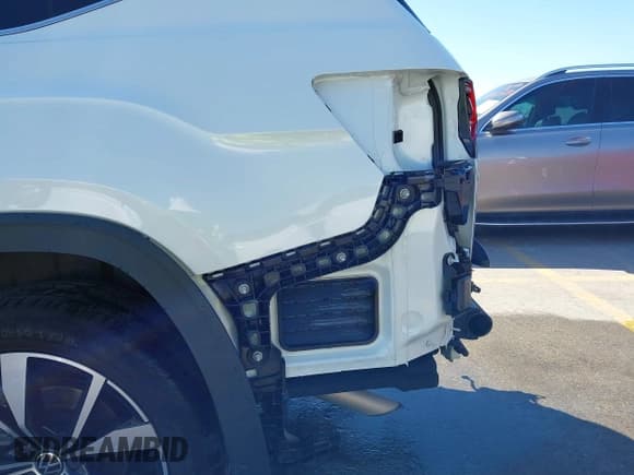 ✅ 2024 Volkswagen Atlas SEL Premium R-Line • VIN: 1V2FR2CA2RC594827 • Lot: 43312907. Wystawiony na IAAI z przebiegiem 23 710 mil. Bezpłatny archiwum sprzedaży aukcyjnych z USA i szczegółowy raport historii pojazdu na DreamBid. Zdjęcie 17.