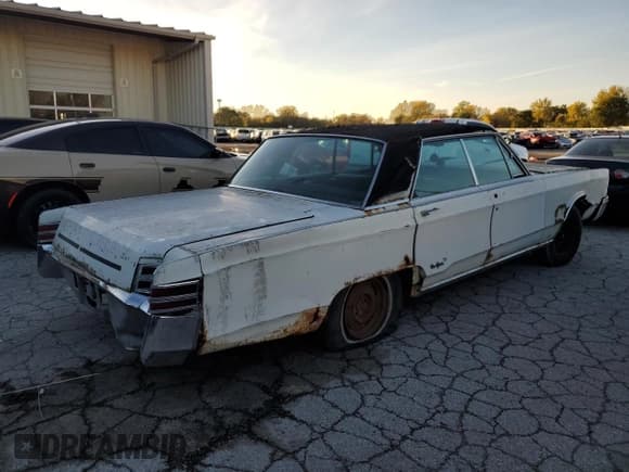 ✅ 1967 Chrysler New Yorker • VIN: CH43K73231908 • Lot: 76277454. Listed on Copart with Not provided. Free auction sales archive from the USA and detailed vehicle history report at DreamBid. Image 3.
