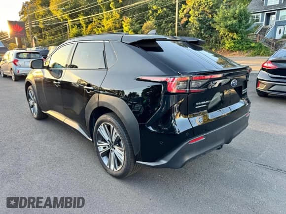 ✅ 2023 Subaru Solterra Premium • VIN: JTMABABA3PA039826 • Lot: 84847395. Wystawiony na Copart z przebiegiem 10 329 mil. Bezpłatny archiwum sprzedaży aukcyjnych z USA i szczegółowy raport historii pojazdu na DreamBid. Zdjęcie 3.