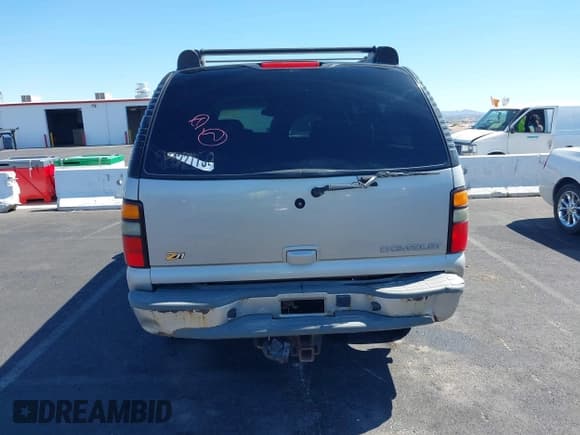 ✅ 2004 Chevrolet Suburban Z71 • VIN: 3GNFK16Z34G275757 • Лот: 42836121. Опубликован ранее на IAAI с пробегом 210 593 миль. Бесплатный доступ к архиву аукционных продаж из США и подробный отчёт об истории автомобиля на DreamBid. Изображение 14.