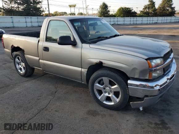 ✅ 2003 Chevrolet Silverado 1500 • VIN: 1GCEC14V43Z239995 • Lot: 71229394. Wystawiony na Copart z przebiegiem 301 543 mil mil. Skorzystaj z bezpłatnego archiwum sprzedaży aukcyjnych z USA i zobacz szczegółowy raport historii pojazdu na DreamBid. Zdjęcie 4.