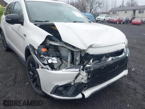 ✅ 2018 Mitsubishi Outlander ES • VIN: JA4AP3AU4JU011803 • Lot: 42016794. Wystawiony na IAAI z przebiegiem 120 544 mil. Bezpłatny archiwum sprzedaży aukcyjnych z USA i szczegółowy raport historii pojazdu na DreamBid. Zdjęcie 6.
