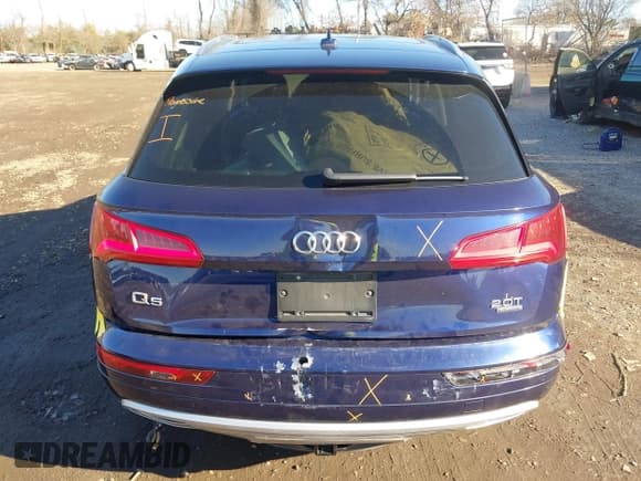 ✅ 2018 Audi Q5 Prestige • VIN: WA1CNAFY6J2112447 • Lot: 43795839. Listed on IAAI with 142,201 mi. Free auction sales archive from the USA and detailed vehicle history report at DreamBid. Image 16.