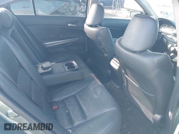 ✅ 2008 Honda Accord EX-L • VIN: 1HGCP26828A162219 • Lot: 41208788. Wystawiony na IAAI z przebiegiem 243 006 mil. Bezpłatny archiwum sprzedaży aukcyjnych z USA i szczegółowy raport historii pojazdu na DreamBid. Zdjęcie 8.