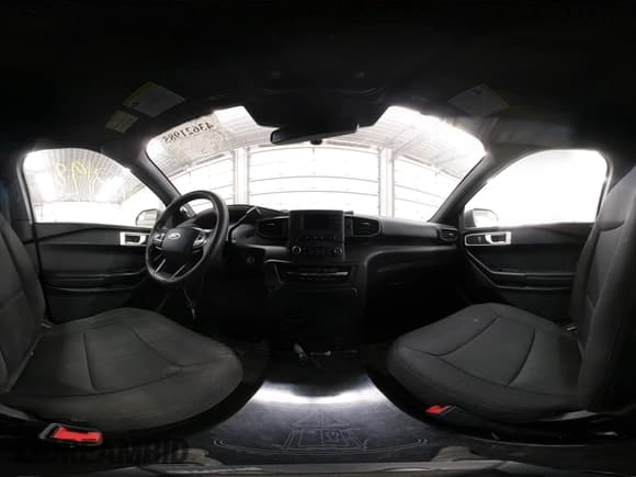 ✅ 2020 Ford Police Interceptor Utility • VIN: 1FM5K8AB2LGC01209 • Lot: 43621985. Wystawiony na IAAI z przebiegiem 117 708 mil. Bezpłatny archiwum sprzedaży aukcyjnych z USA i szczegółowy raport historii pojazdu na DreamBid. Zdjęcie 19.