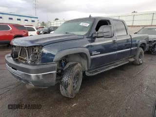 ✅ 2006 Chevrolet Silverado 2500HD Work Truck • VIN: 1GCHC23D06F247268 • Лот: 77027434. Опубликован ранее на Copart с пробегом Не указан. Бесплатный доступ к архиву аукционных продаж из США и подробный отчёт об истории автомобиля на DreamBid. Изображение 1.