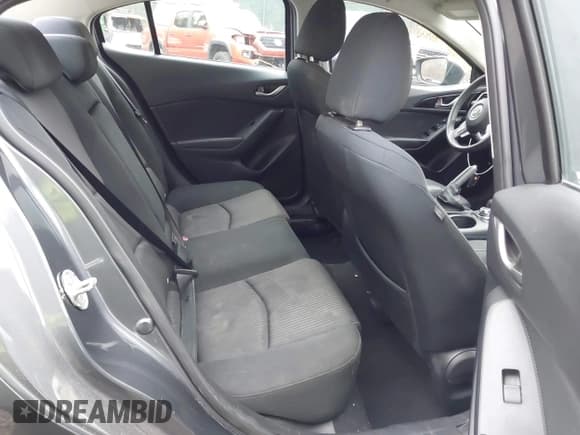 ✅ 2016 Mazda 3 i Sport • VIN: JM1BM1U75G1346981 • Lot: 43741780. Wystawiony na IAAI z przebiegiem 78 370 mil. Bezpłatny archiwum sprzedaży aukcyjnych z USA i szczegółowy raport historii pojazdu na DreamBid. Zdjęcie 8.