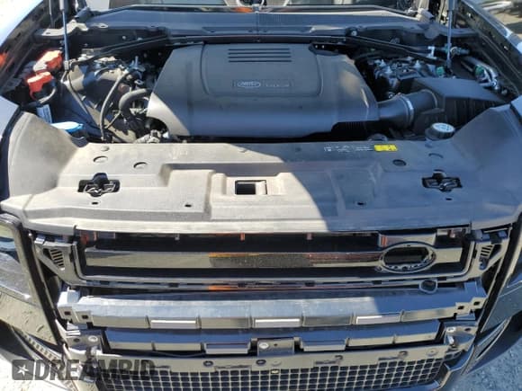 ✅ 2024 Land Rover Defender S • VIN: SALEJ7EX0R2347551 • Лот: 58010675. Опубликован ранее на Copart с пробегом 10 391 миль. Бесплатный доступ к архиву аукционных продаж из США и подробный отчёт об истории автомобиля на DreamBid. Изображение 12.