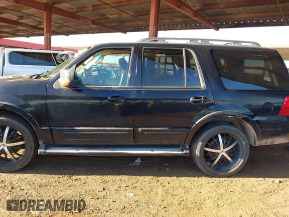 ✅ 2006 Ford Expedition Limited • VIN: 1FMFU19526LA39100 • Лот: 43775339. Опубликован ранее на IAAI с пробегом 188 113 миль. Бесплатный доступ к архиву аукционных продаж из США и подробный отчёт об истории автомобиля на DreamBid. Изображение 14.