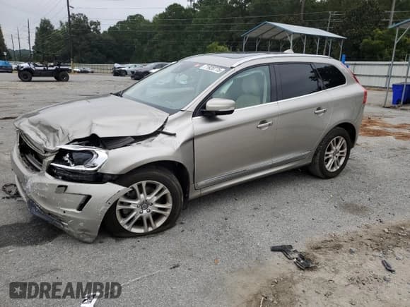 ✅ 2016 Volvo XC60 T5 Drive-E Platinum • VIN: YV440MDM6G2791622 • Lot: 71920775. Wystawiony na Copart z przebiegiem 63 396 mil. Bezpłatny archiwum sprzedaży aukcyjnych z USA i szczegółowy raport historii pojazdu na DreamBid. Zdjęcie 1.