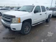 ✅ 2007 Chevrolet Silverado 1500 1LT • VIN: 2GCEC13J971531770 • Lot: 42486035. Wystawiony na IAAI z przebiegiem 401 722 mil. Bezpłatny archiwum sprzedaży aukcyjnych z USA i szczegółowy raport historii pojazdu na DreamBid. Zdjęcie 2.