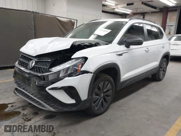 ✅ 2022 Volkswagen Taos S • VIN: 3VVDX7B21NM036077 • Лот: 43198293. Опубликован ранее на IAAI с пробегом 41 718 миль. Бесплатный доступ к архиву аукционных продаж из США и подробный отчёт об истории автомобиля на DreamBid. Изображение 2.