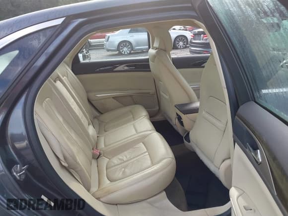 ✅ 2013 Lincoln MKZ • VIN: 3LN6L2G90DR818198 • Lot: 42972928. Wystawiony na IAAI z przebiegiem 103 502 mil. Bezpłatny archiwum sprzedaży aukcyjnych z USA i szczegółowy raport historii pojazdu na DreamBid. Zdjęcie 8.