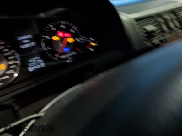 ✅ 2011 Mercedes-Benz G • VIN: WDCYC7BF9BX192012 • Lot: 90121355. Wystawiony na Copart z przebiegiem 124 617 mil. Bezpłatny archiwum sprzedaży aukcyjnych z USA i szczegółowy raport historii pojazdu na DreamBid. Zdjęcie 9.