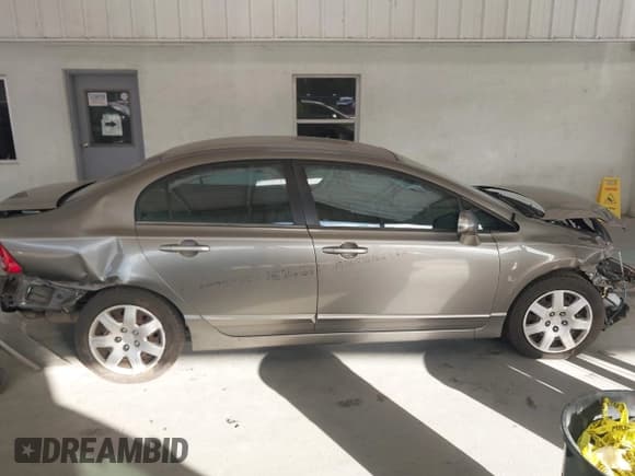 ✅ 2006 Honda Civic LX • VIN: 1HGFA16526L138308 • Лот: 43616656. Опубликован ранее на IAAI с пробегом 183 533 миль. Бесплатный доступ к архиву аукционных продаж из США и подробный отчёт об истории автомобиля на DreamBid. Изображение 13.