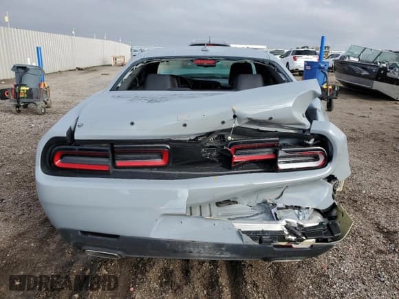 ✅ 2022 Dodge Challenger SXT • VIN: 2C3CDZGG7NH140773 • Lot: 78757424. Wystawiony na Copart z przebiegiem 22 886 mil. Bezpłatny archiwum sprzedaży aukcyjnych z USA i szczegółowy raport historii pojazdu na DreamBid. Zdjęcie 6.