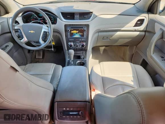 2014 Chevrolet Traverse LT z VIN 1GNKRHKD7EJ203148, wystawiony jako Copart lot #71525975 z przebiegiem 80 745 mil mil oraz Czysty tytuł • Clean title. Historia ofert i sprzedaży dostępna na DreamBid. Obrazek 8.