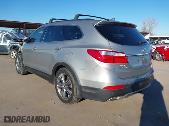 ✅ 2015 Hyundai Santa Fe GLS • VIN: KM8SR4HF2FU116358 • Lot: 41416427. Wystawiony na IAAI z przebiegiem 92 330 mil. Bezpłatny archiwum sprzedaży aukcyjnych z USA i szczegółowy raport historii pojazdu na DreamBid. Zdjęcie 3.