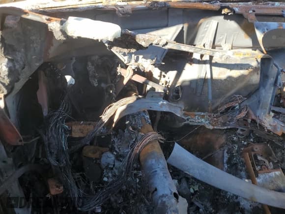 ✅ 1984 Ford Bronco Custom • VIN: 1FMDU15F9ELA55864 • Lot: 92121875. Listed on Copart with Not provided. Free auction sales archive from the USA and detailed vehicle history report at DreamBid. Image 9.