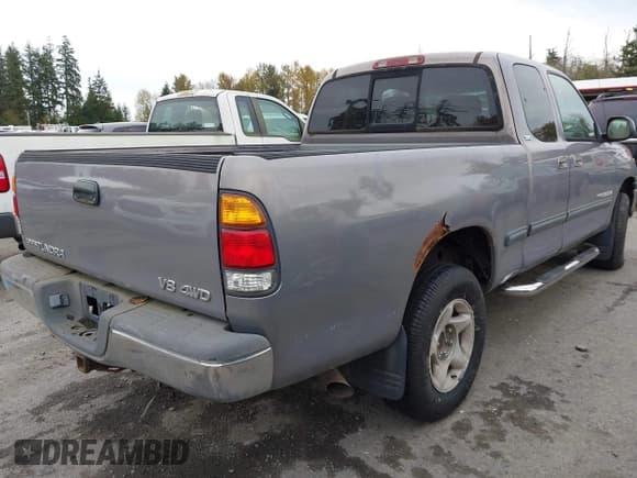 ✅ 2000 Toyota Tundra SR5 • VIN: 5TBBT441XYS124899 • Lot: 43627619. Wystawiony na IAAI z przebiegiem Nie podano. Bezpłatny archiwum sprzedaży aukcyjnych z USA i szczegółowy raport historii pojazdu na DreamBid. Zdjęcie 4.