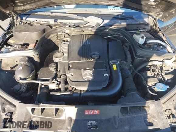 ✅ 2014 Mercedes-Benz C 250 Sport • VIN: WDDGF4HB4ER306668 • Lot: 43431819. Wystawiony na IAAI z przebiegiem 143 016 mil. Bezpłatny archiwum sprzedaży aukcyjnych z USA i szczegółowy raport historii pojazdu na DreamBid. Zdjęcie 10.