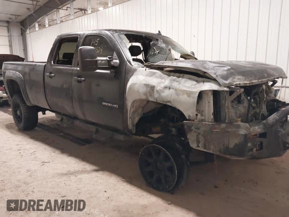 ✅ 2011 Chevrolet Silverado 2500HD LTZ • VIN: 1GC1KYC85BF157375 • Лот: 41343324. Опубликован ранее на IAAI с пробегом Не указан. Бесплатный доступ к архиву аукционных продаж из США и подробный отчёт об истории автомобиля на DreamBid. Изображение 1.