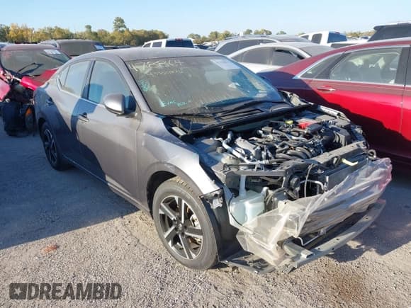 ✅ 2024 Nissan Sentra SV • VIN: 3N1AB8CV5RY332705 • Lot: 43350876. Wystawiony na IAAI z przebiegiem 44 096 mil. Bezpłatny archiwum sprzedaży aukcyjnych z USA i szczegółowy raport historii pojazdu na DreamBid. Zdjęcie 1.