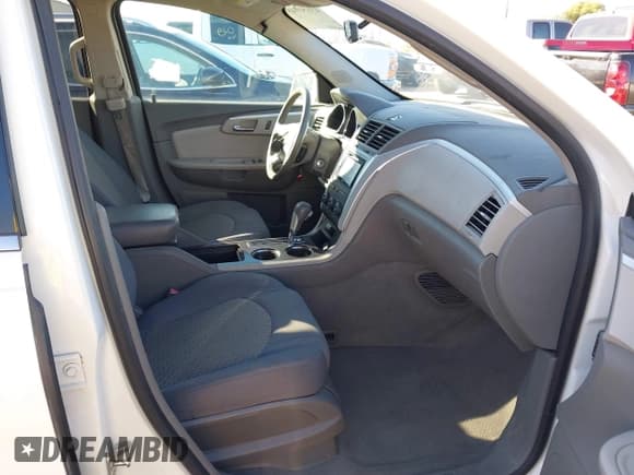 ✅ 2012 Chevrolet Traverse 1LT • VIN: 1GNKRGED4CJ203739 • Lot: 43650948. Listed on IAAI with 166,792 mi. Free auction sales archive from the USA and detailed vehicle history report at DreamBid. Image 5.