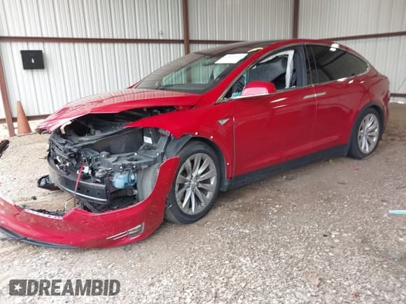 ✅ 2016 Tesla Model X 70D • VIN: 5YJXCBE29GF013028 • Lot: 43016438. Wystawiony na IAAI z przebiegiem 82 757 mil. Bezpłatny archiwum sprzedaży aukcyjnych z USA i szczegółowy raport historii pojazdu na DreamBid. Zdjęcie 2.