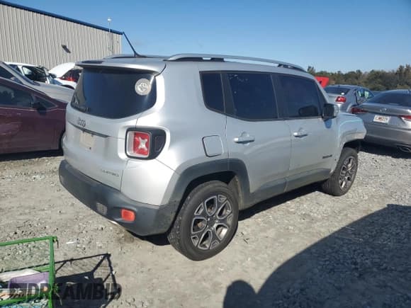 ✅ 2016 Jeep Renegade Limited • VIN: ZACCJBDT7GPE35855 • Lot: 90817525. Wystawiony na Copart z przebiegiem 139 561 mil. Bezpłatny archiwum sprzedaży aukcyjnych z USA i szczegółowy raport historii pojazdu na DreamBid. Zdjęcie 3.