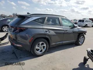 ✅ 2022 Hyundai Tucson SEL • VIN: 5NMJB3AE4NH089850 • Lot: 42664073. Wystawiony na Copart z przebiegiem 28 297 mil. Bezpłatny archiwum sprzedaży aukcyjnych z USA i szczegółowy raport historii pojazdu na DreamBid. Zdjęcie 3.