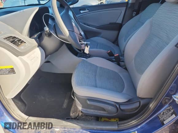 2015 Hyundai Accent GLS z VIN KMHCT4AE9FU928683, wystawiony jako Copart lot #84769425 z przebiegiem 60 854 mil mil oraz Szkoda całkowita • Salvage title. Historia ofert i sprzedaży dostępna na DreamBid. Obrazek 7.