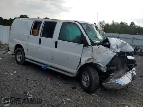 ✅ 2021 Chevrolet Express Cargo • VIN: 1GCWGAFP3M1259050 • Lot: 66394535. Wystawiony na Copart z przebiegiem Nie podano. Bezpłatny archiwum sprzedaży aukcyjnych z USA i szczegółowy raport historii pojazdu na DreamBid. Zdjęcie 4.