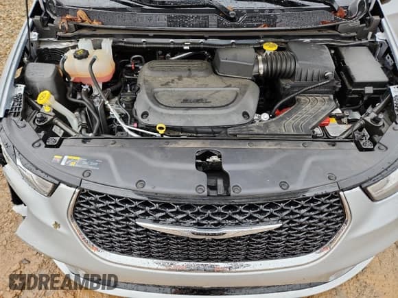 ✅ 2023 Chrysler Pacifica Touring L • VIN: 2C4RC1BG1PR630088 • Лот: 90595905. Опубликован ранее на Copart с пробегом 13 011 миль. Бесплатный доступ к архиву аукционных продаж из США и подробный отчёт об истории автомобиля на DreamBid. Изображение 12.