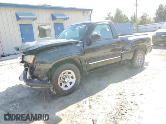 ✅ 2003 Chevrolet Silverado 1500 LS • VIN: 1GCEC14XX3Z134220 • Lot: 93343985. Listed on Copart with 273,896 mi. Free auction sales archive from the USA and detailed vehicle history report at DreamBid. Image 1.