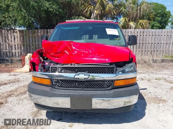 ✅ 2017 Chevrolet Express Cargo • VIN: 1GCWGAFG3H1350048 • Lot: 41881164. Wystawiony na IAAI z przebiegiem 115 430 mil. Bezpłatny archiwum sprzedaży aukcyjnych z USA i szczegółowy raport historii pojazdu na DreamBid. Zdjęcie 13.
