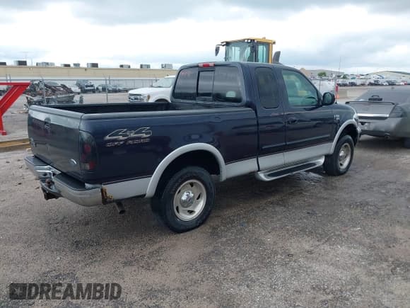 ✅ 2000 Ford F-150 XL • VIN: 1FTRX18L1YNC07244 • Lot: 42339821. Listed on IAAI with 294,032 mi. Free auction sales archive from the USA and detailed vehicle history report at DreamBid. Image 4.