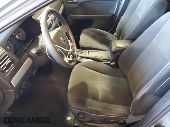 ✅ 2007 Mercury Milan • VIN: 3MEHM01117R613686 • Lot: 86272895. Listed on Copart with 131,118 mi. Free auction sales archive from the USA and detailed vehicle history report at DreamBid. Image 7.