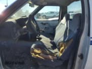 ✅ 1996 Chevrolet S-10 • VIN: 1GCCS14X5TK209523 • Лот: 81733354. Опубликован ранее на Copart с пробегом 246 455 миль. Бесплатный доступ к архиву аукционных продаж из США и подробный отчёт об истории автомобиля на DreamBid. Изображение 7.