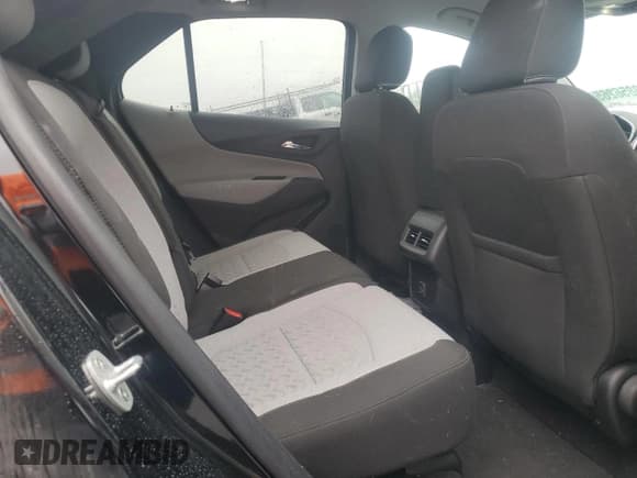 ✅ 2023 Chevrolet Equinox LS • VIN: 3GNAXHEG4PL118741 • Lot: 83856265. Wystawiony na Copart z przebiegiem 20 611 mil. Bezpłatny archiwum sprzedaży aukcyjnych z USA i szczegółowy raport historii pojazdu na DreamBid. Zdjęcie 10.