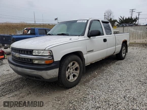 ✅ 2002 Chevrolet Silverado 1500 LS • VIN: 2GCEC19W721417567 • Лот: 87015874. Опубликован ранее на Copart с пробегом 204 502 миль. Бесплатный доступ к архиву аукционных продаж из США и подробный отчёт об истории автомобиля на DreamBid. Изображение 1.
