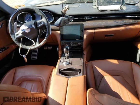 ✅ 2017 Maserati Quattroporte S Q4 • VIN: ZAM56RRA7H1250969 • Lot: 72323163. Wystawiony na Copart z przebiegiem Nie podano. Bezpłatny archiwum sprzedaży aukcyjnych z USA i szczegółowy raport historii pojazdu na DreamBid. Zdjęcie 8.