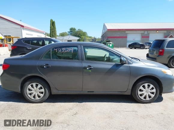 ✅ 2010 Toyota Corolla • VIN: 2T1BU4EE6AC370224 • Лот: 43135214. Опубликован ранее на IAAI с пробегом 266 257 миль. Бесплатный доступ к архиву аукционных продаж из США и подробный отчёт об истории автомобиля на DreamBid. Изображение 14.