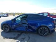 ✅ 2022 Tesla Model Y Performance • VIN: 7SAYGDEF5NF524131 • Lot: 43489139. Wystawiony na IAAI z przebiegiem 48 541 mil. Bezpłatny archiwum sprzedaży aukcyjnych z USA i szczegółowy raport historii pojazdu na DreamBid. Zdjęcie 15.